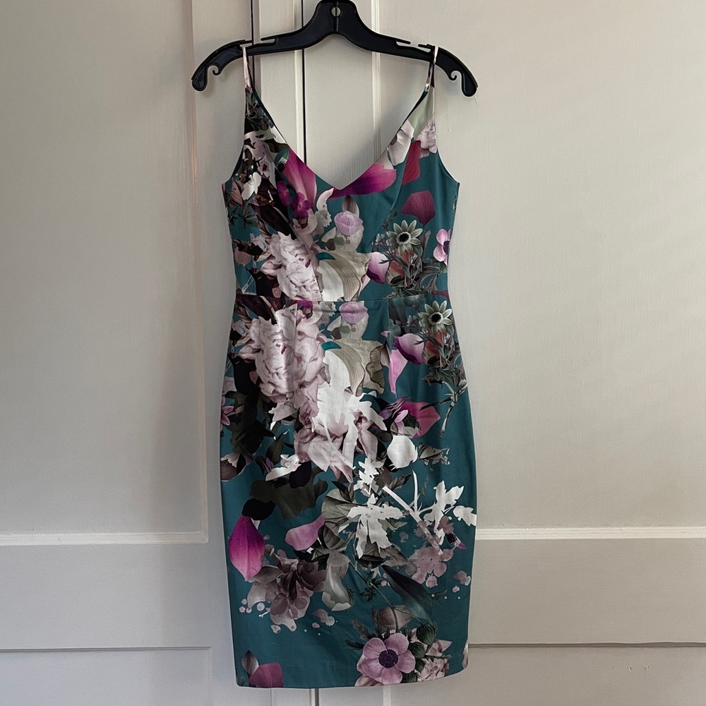 Black Halo Size 2 Dress